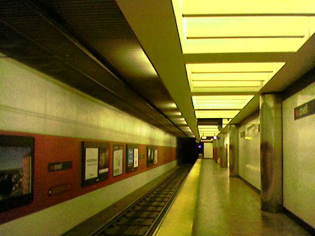 Powell Street Station architectural lighting design